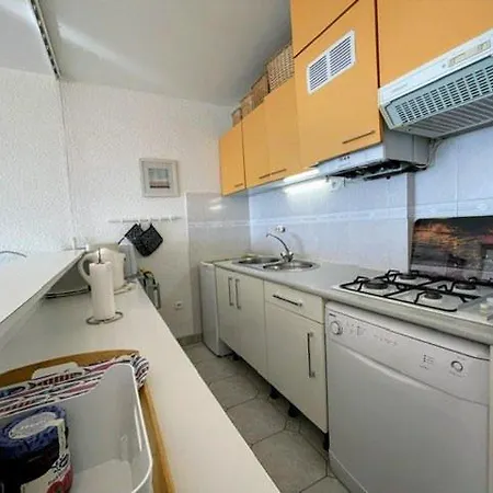 074 Cap D'agde, 2 Pieces Vue Avec Place De Parking 4 Personnes *