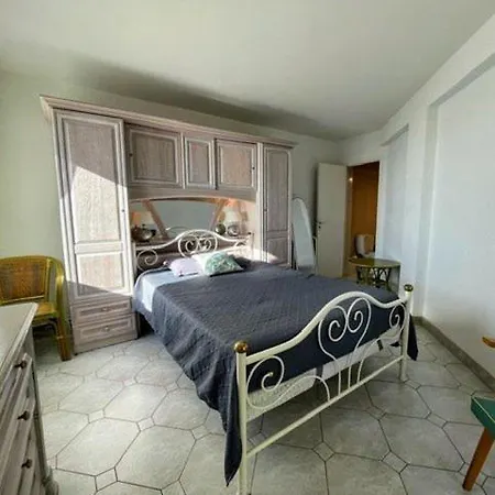 074 Cap D'agde, 2 Pieces Vue Avec Place De Parking 4 Personnes Appartement *