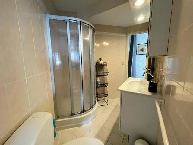 074 Cap D'agde, 2 Pieces Vue Avec Place De Parking 4 Personnes